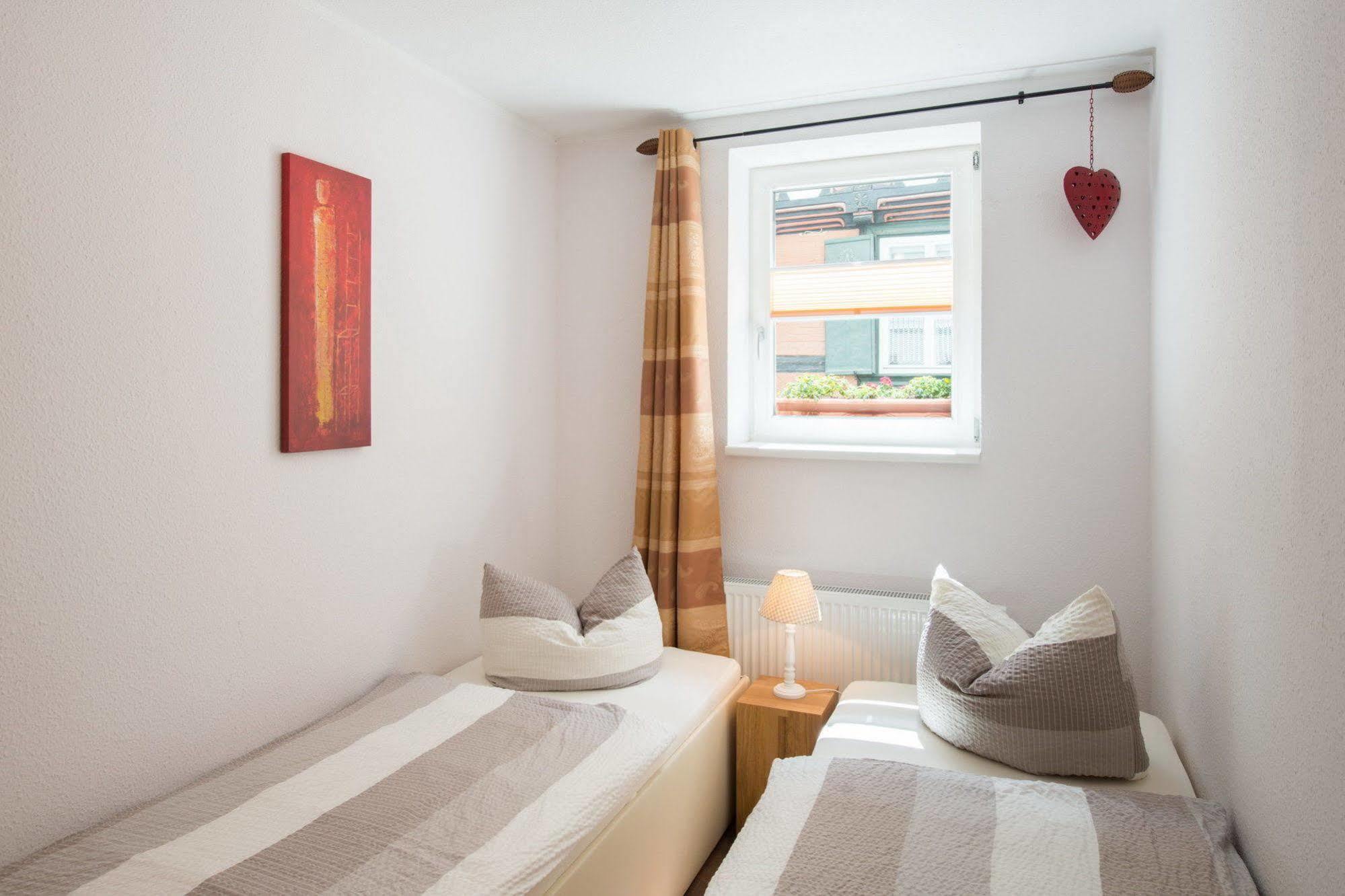 Apartmenthaus Im Stieg เควดลินบวร์ก ภายนอก รูปภาพ